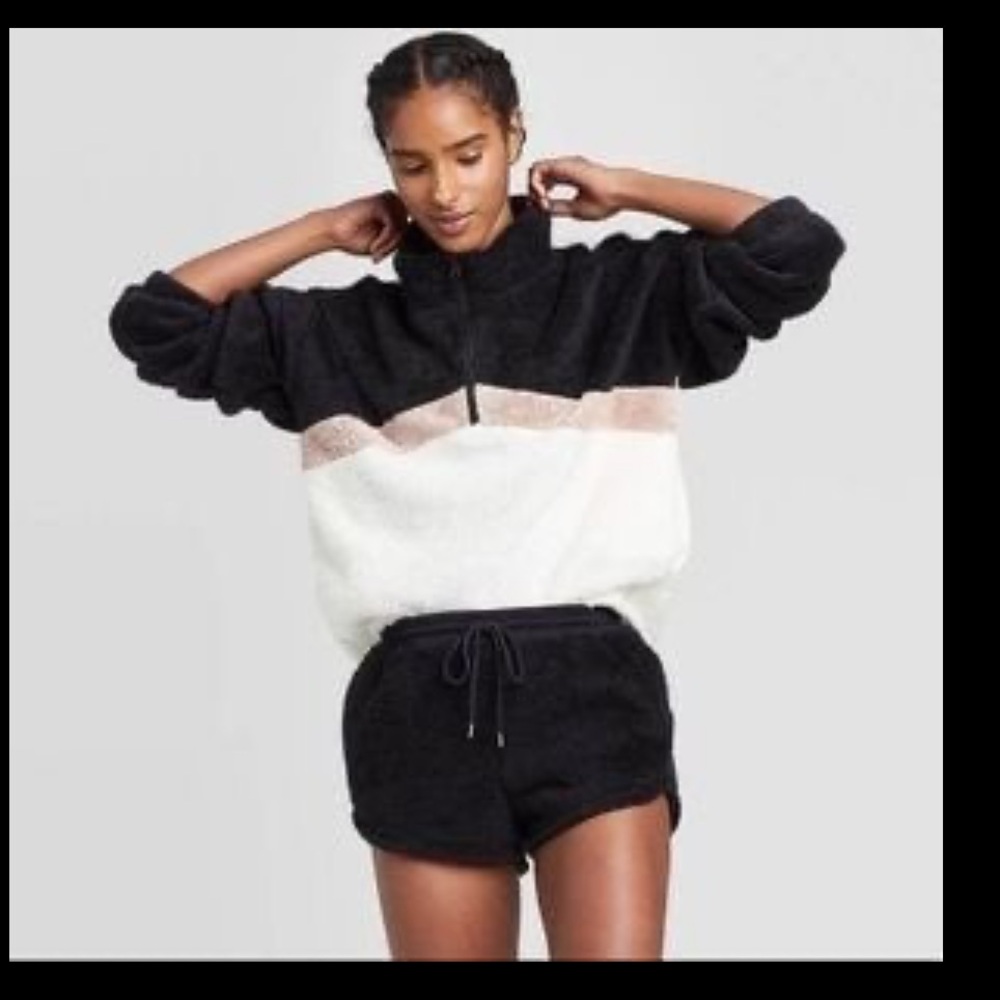 Colsie lounge sherpa lounge shorts